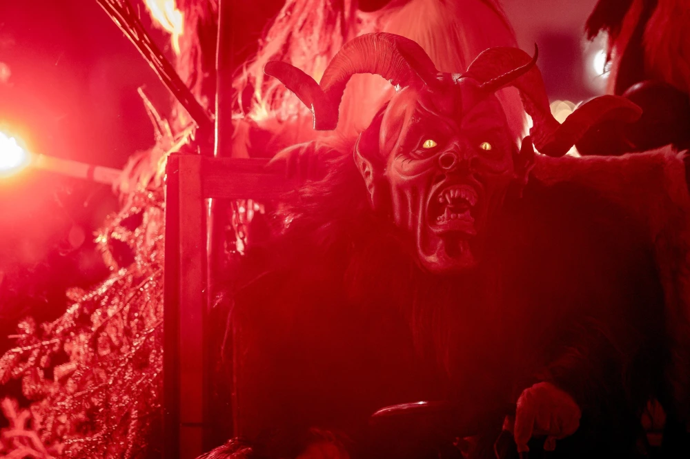 Krampusumzug durchs Kalterer Dorfzentrum 2024