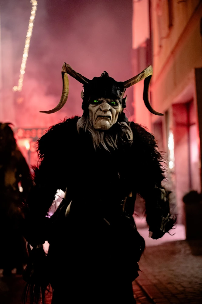 Krampusumzug durchs Kalterer Dorfzentrum 2024