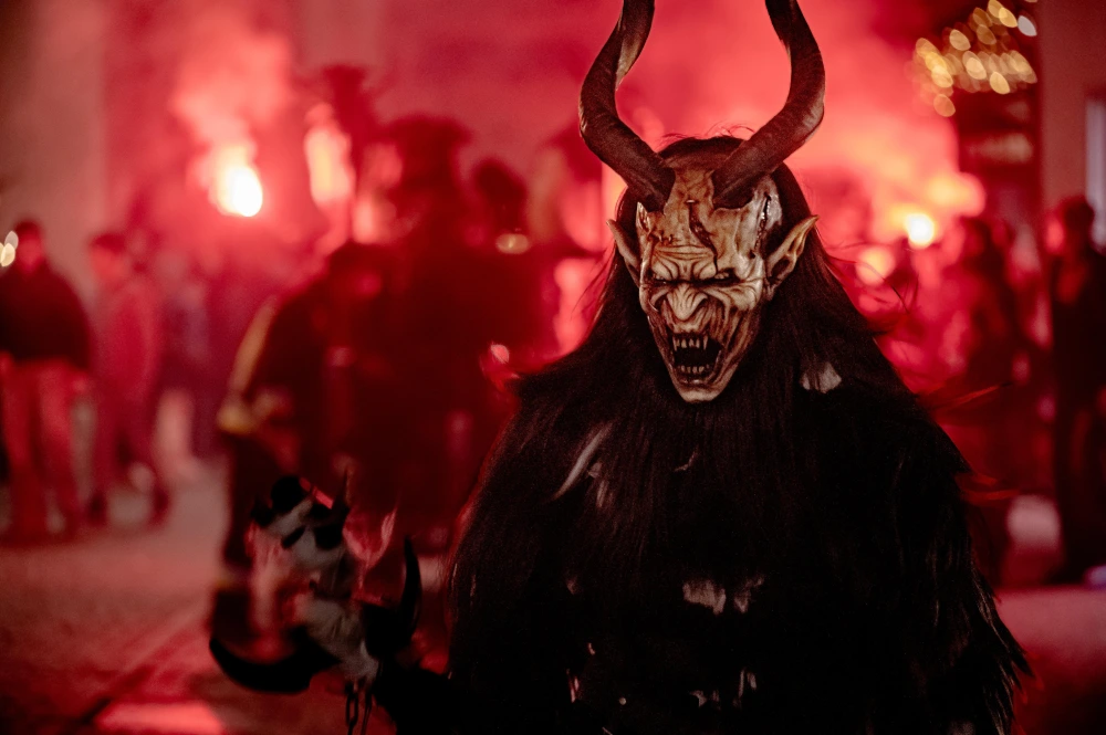 Krampusumzug durchs Kalterer Dorfzentrum 2024